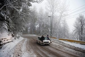 Read more about the article MURREE WEATHER SNOWFALL IN WINTER 2022